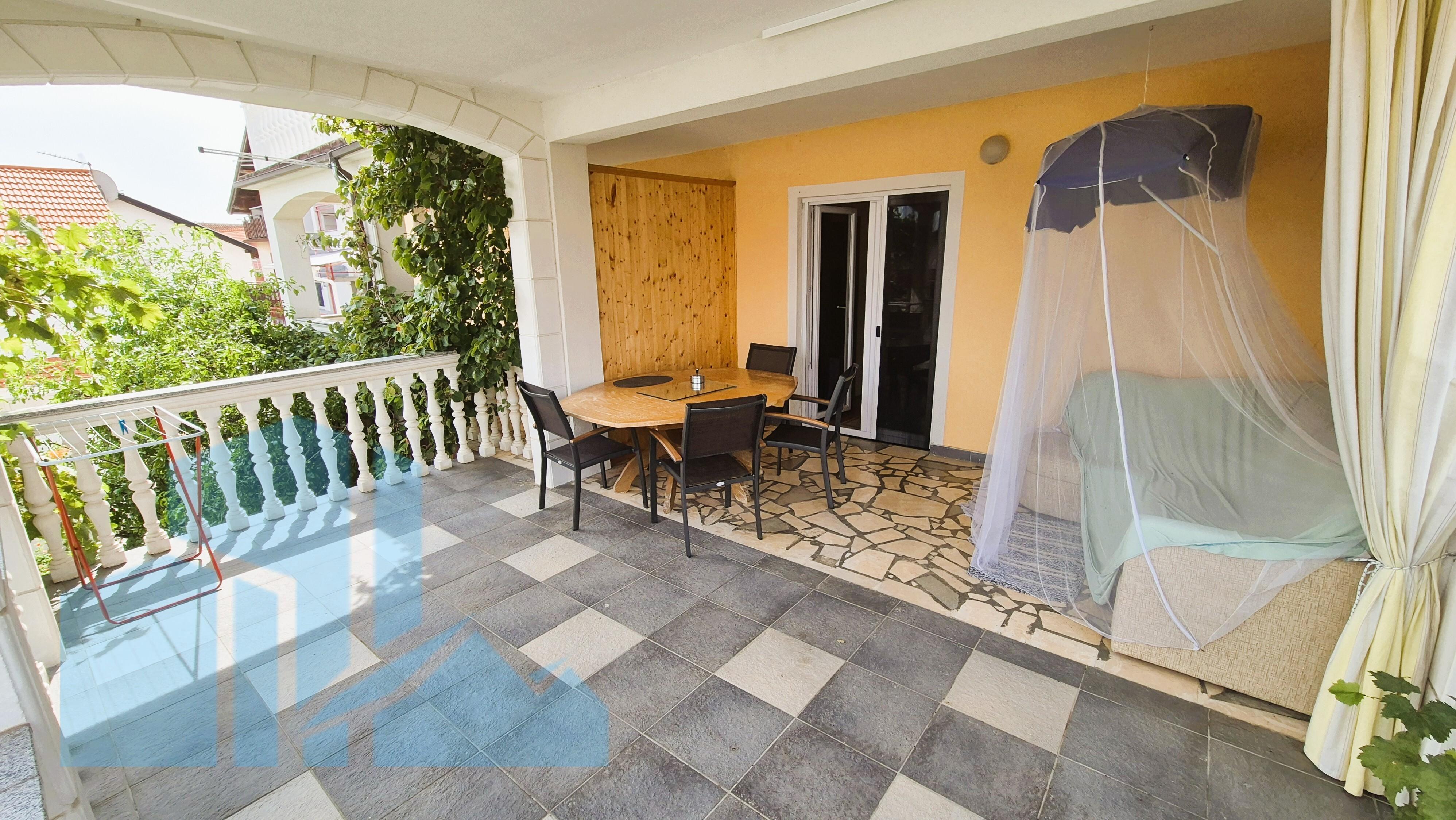 Apartmanska kuća u Bilicama s uhodanim turističkim najmom