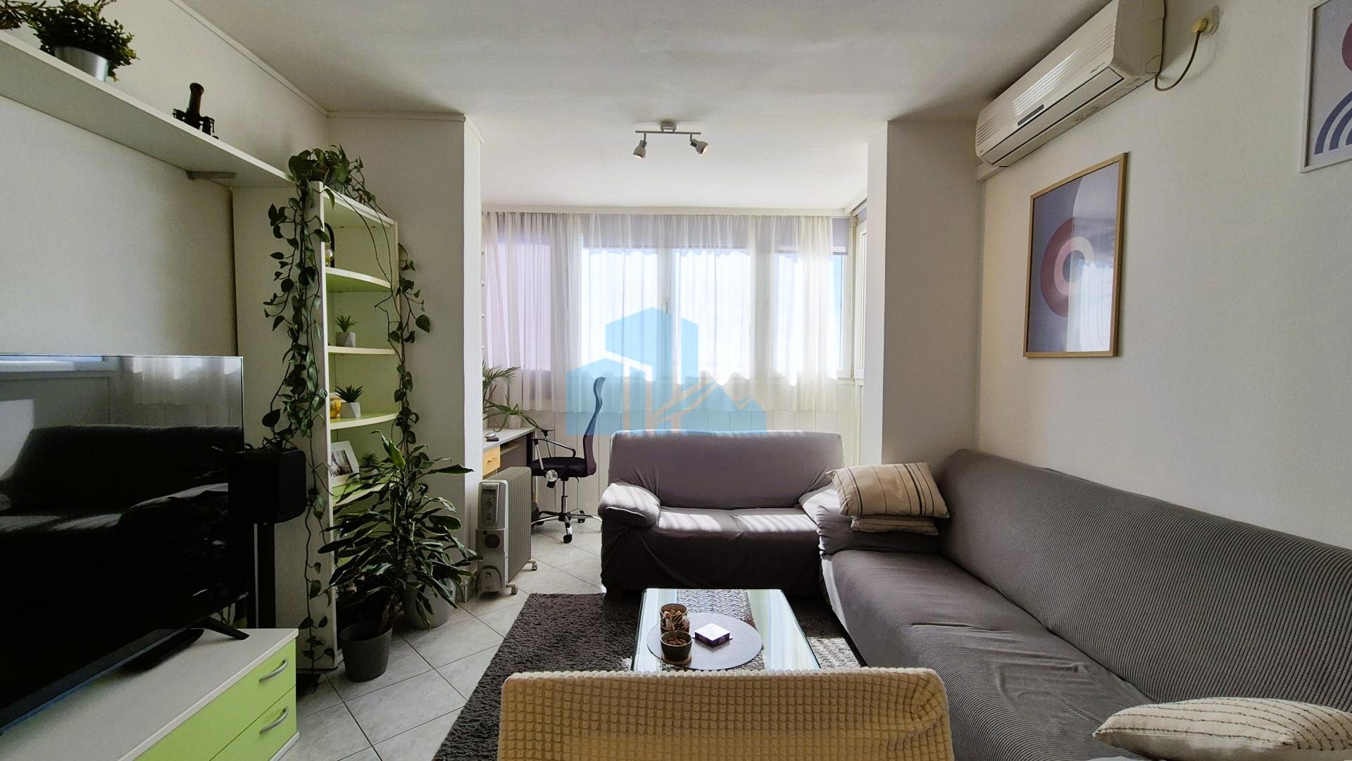 Šibenik – Baldekin - Kompletno renoviran i opremljen stan 51 m²