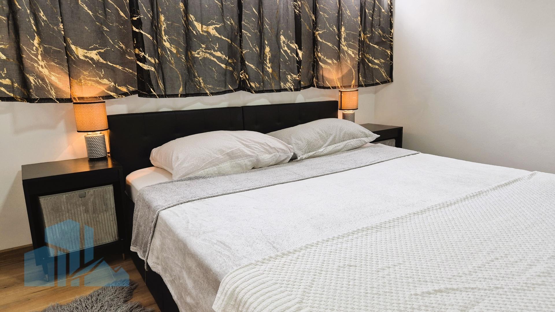 Renoviran stan 62m2 u Šibeniku, Križ