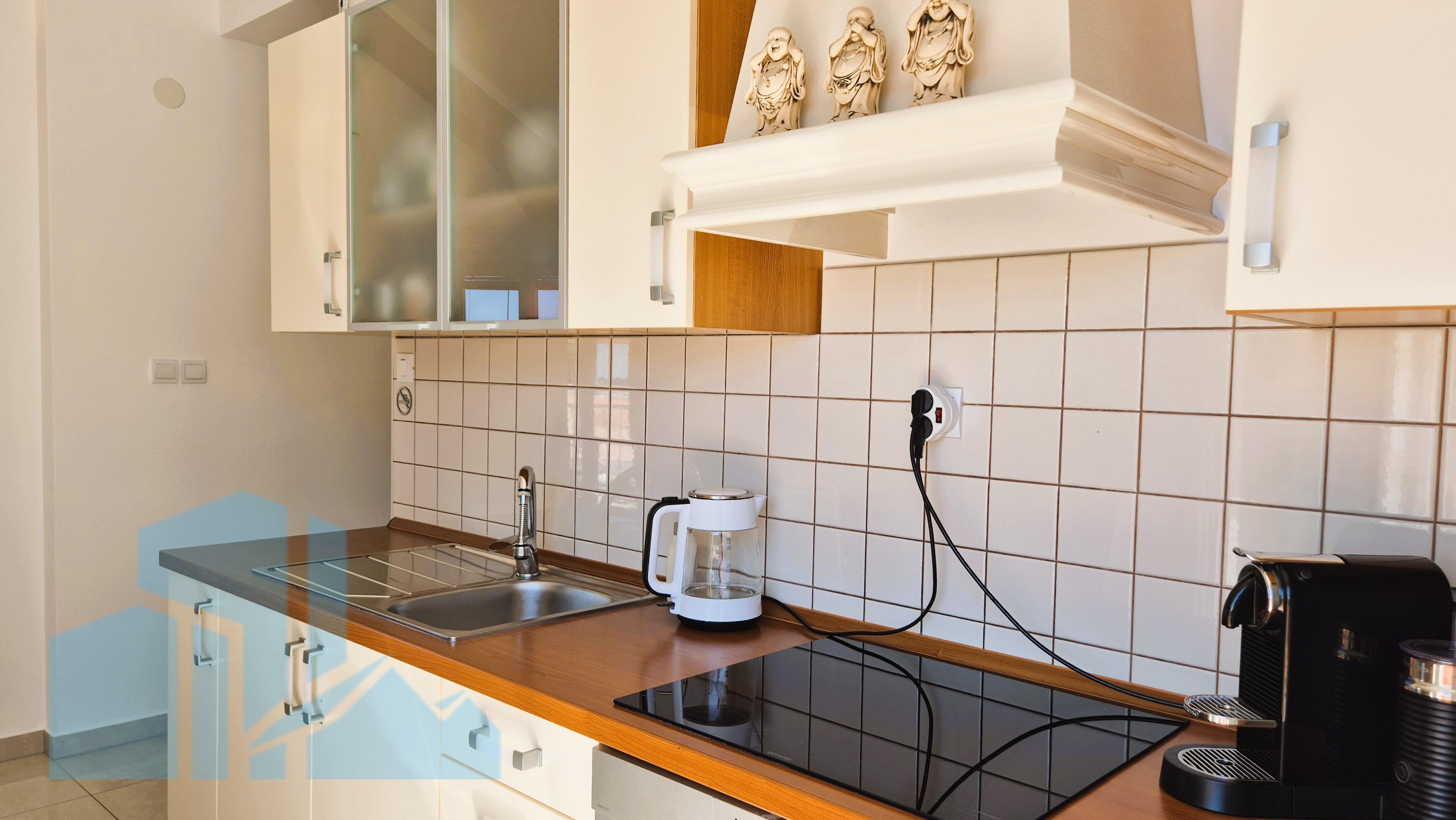 Stan: Žaborić, 50.00 m2 sa garažom